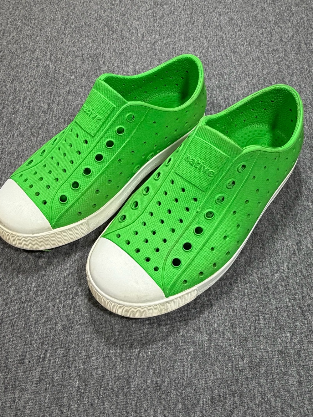 Native Jefferson Shoes Size 13 Green Slip On Play Shoes Unisex